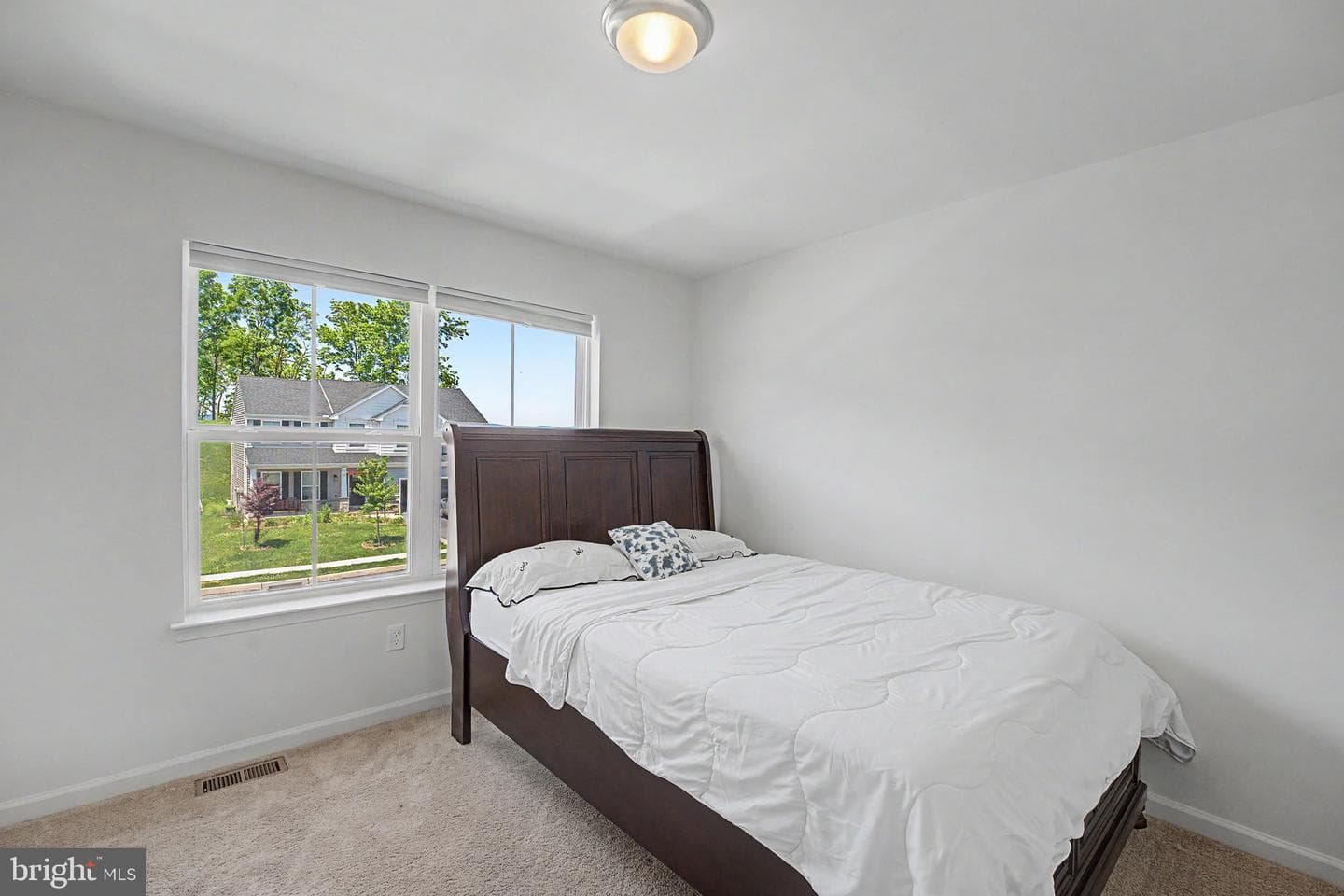 534 Emerald Way photo 18