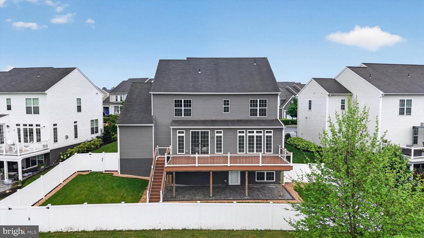 87 Edris Lane photo 61