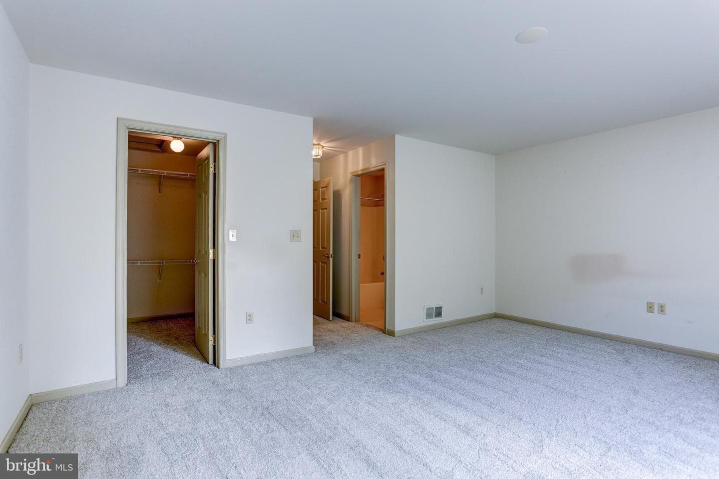 5225 Cobblestone Drive photo 9