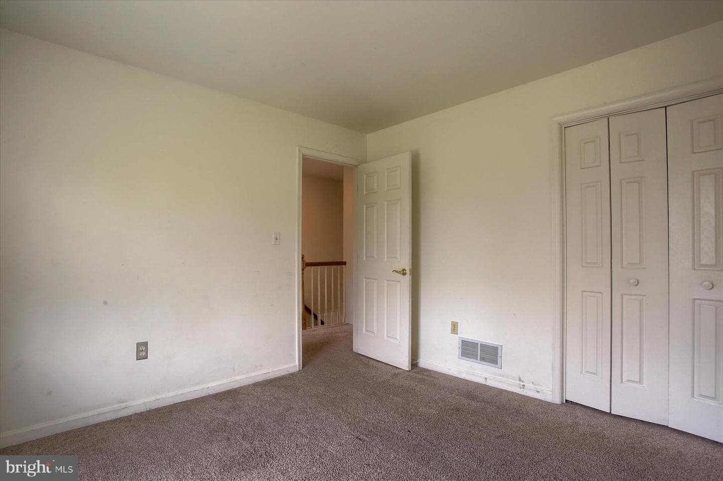 4179 Kittatinny Dr photo 14