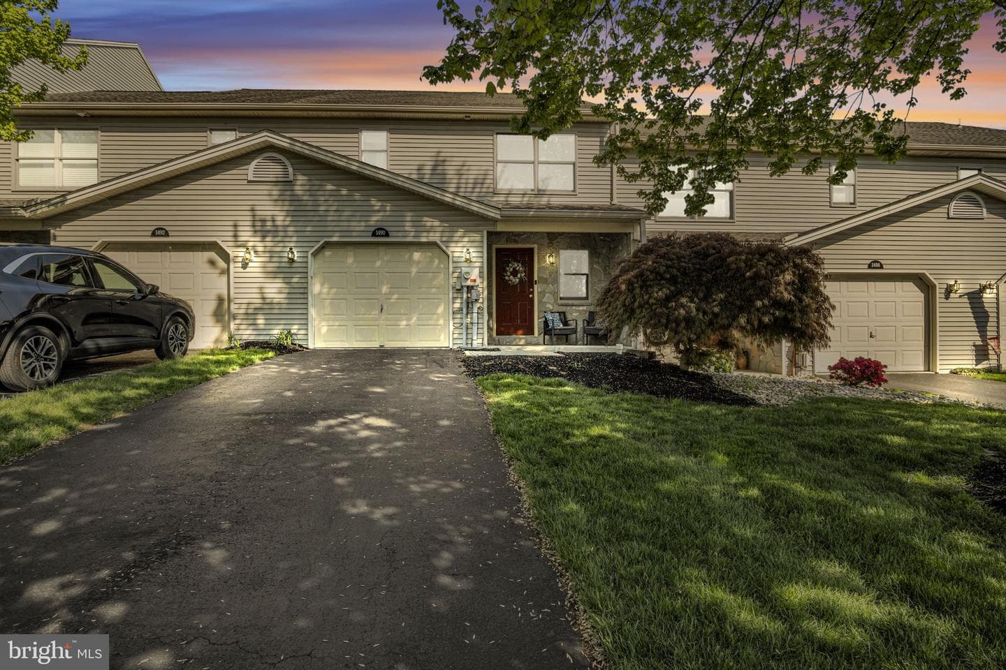 1490 Maplewood Drive