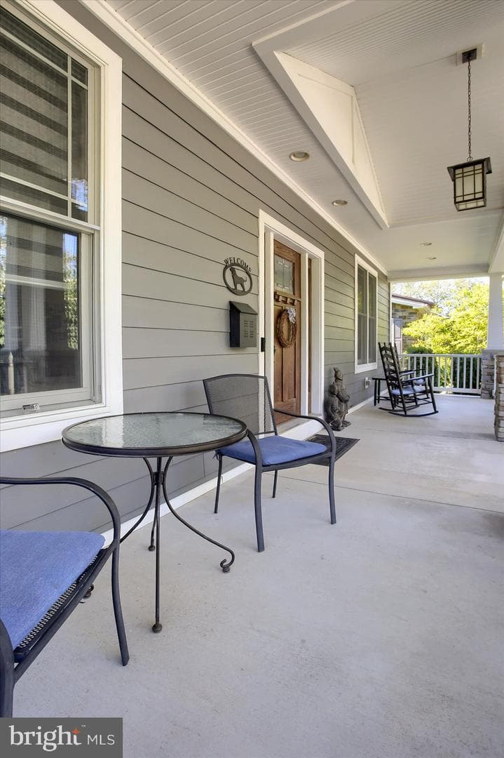 221 Wilson Street photo 3