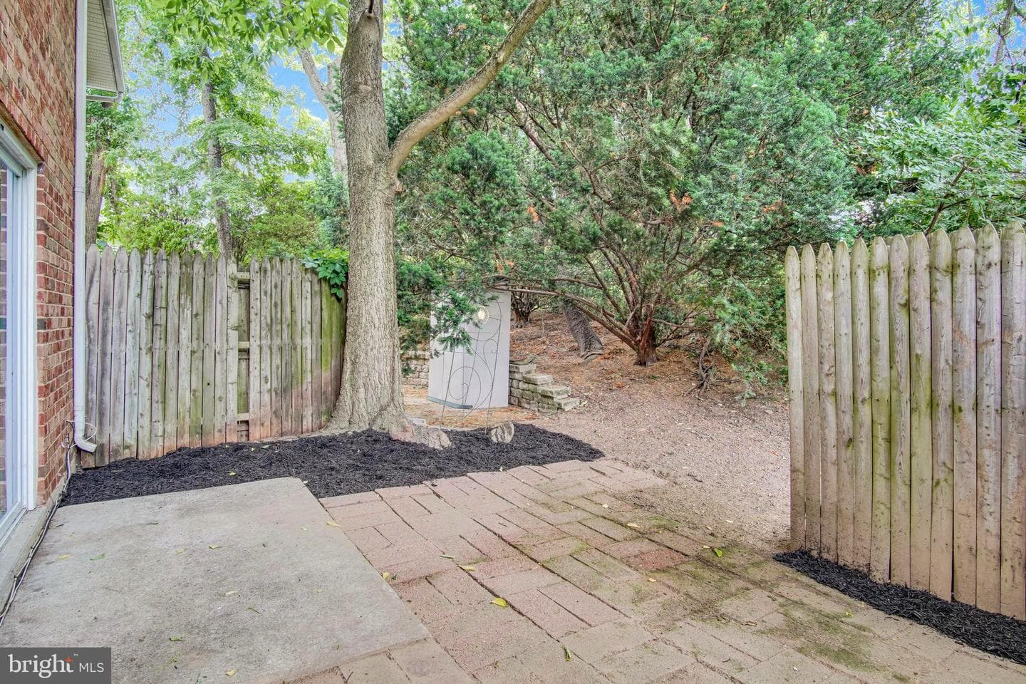 80 Queen Avenue photo 21