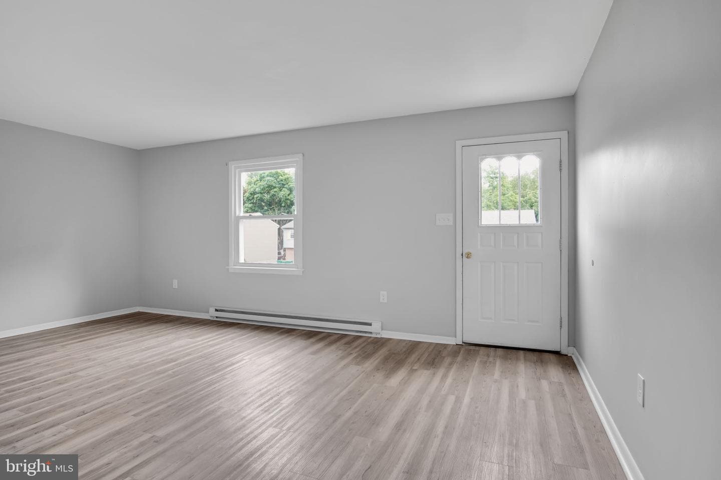 80 Queen Avenue photo 5