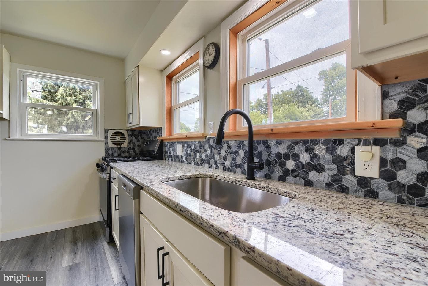 916 Market Street photo 8