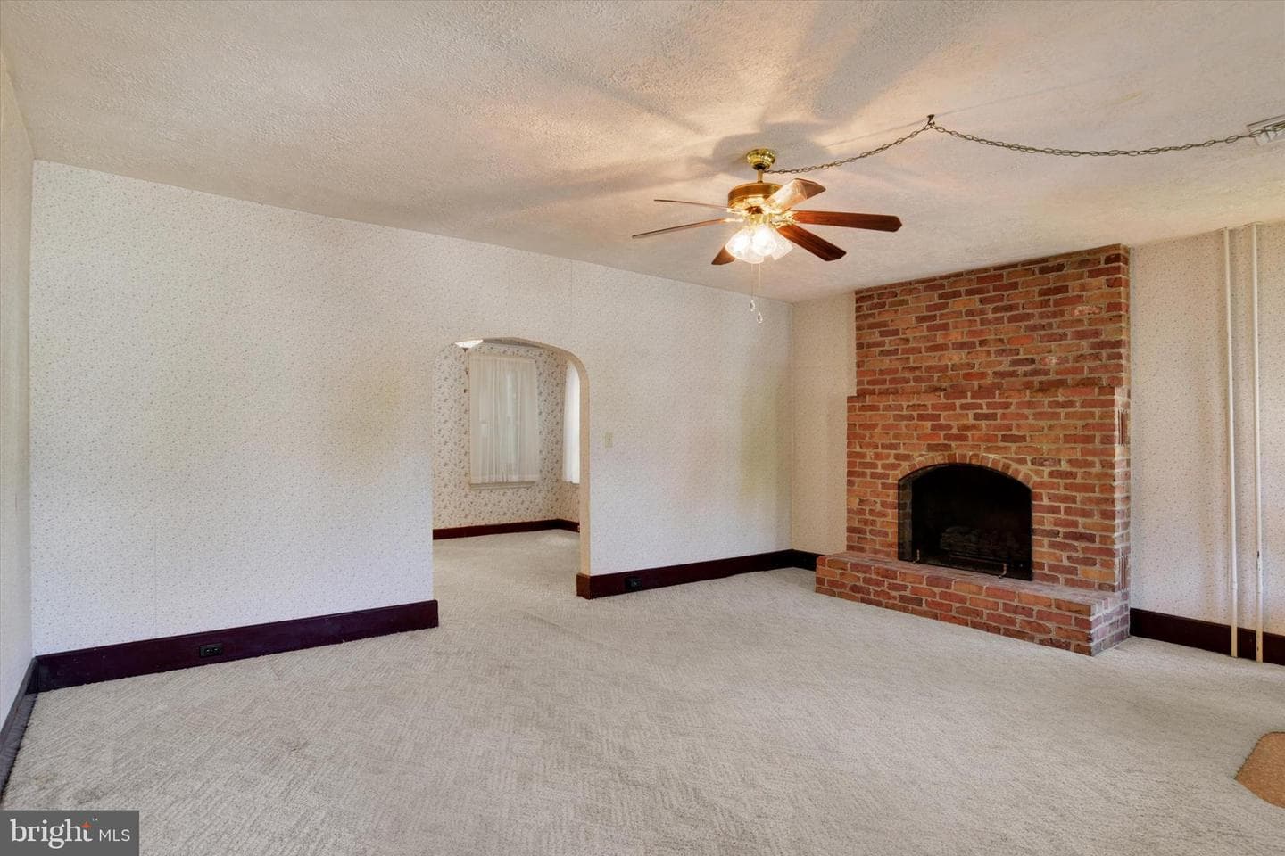 118 E Keller Street photo 5