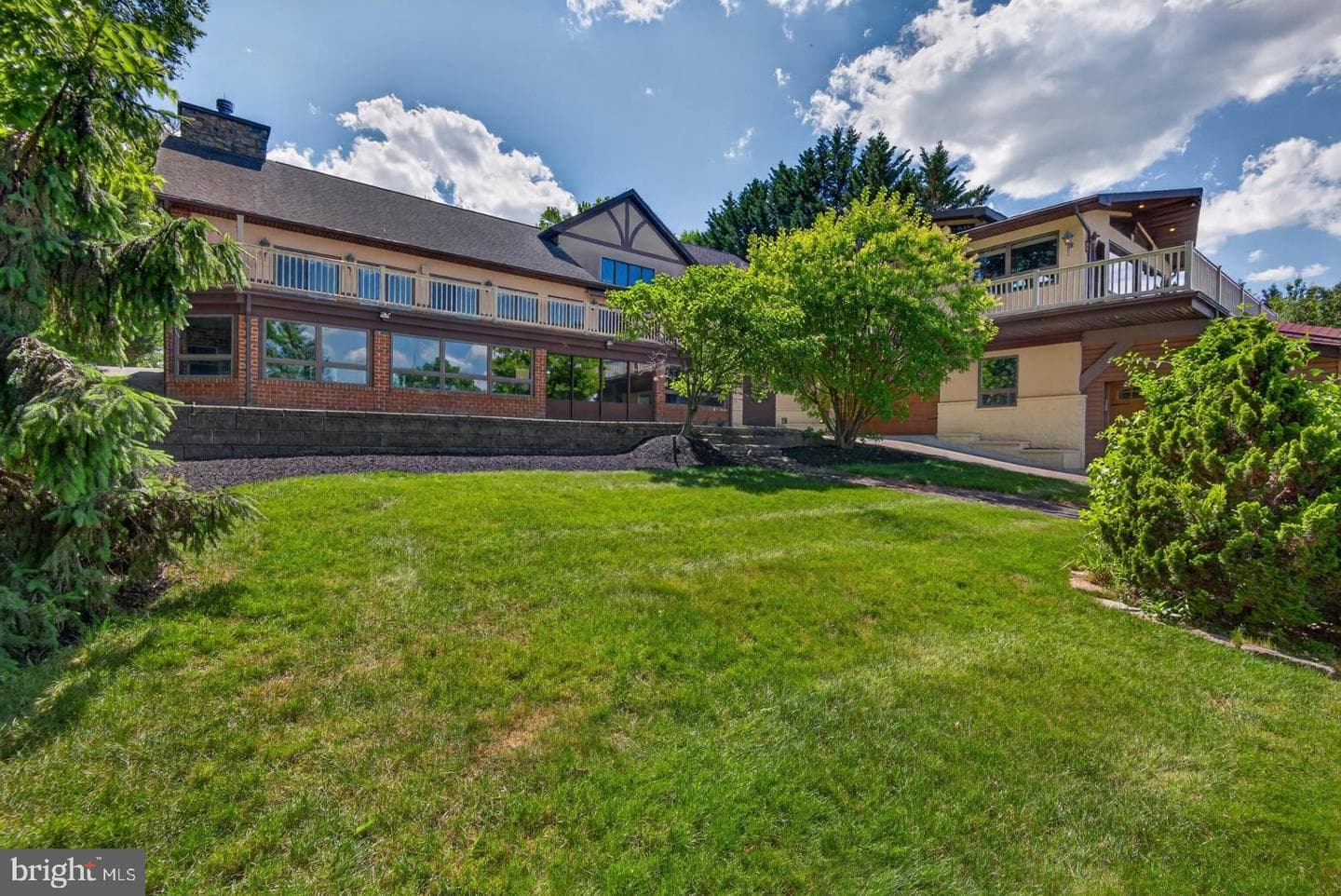 85 Greenwood Circle photo 40