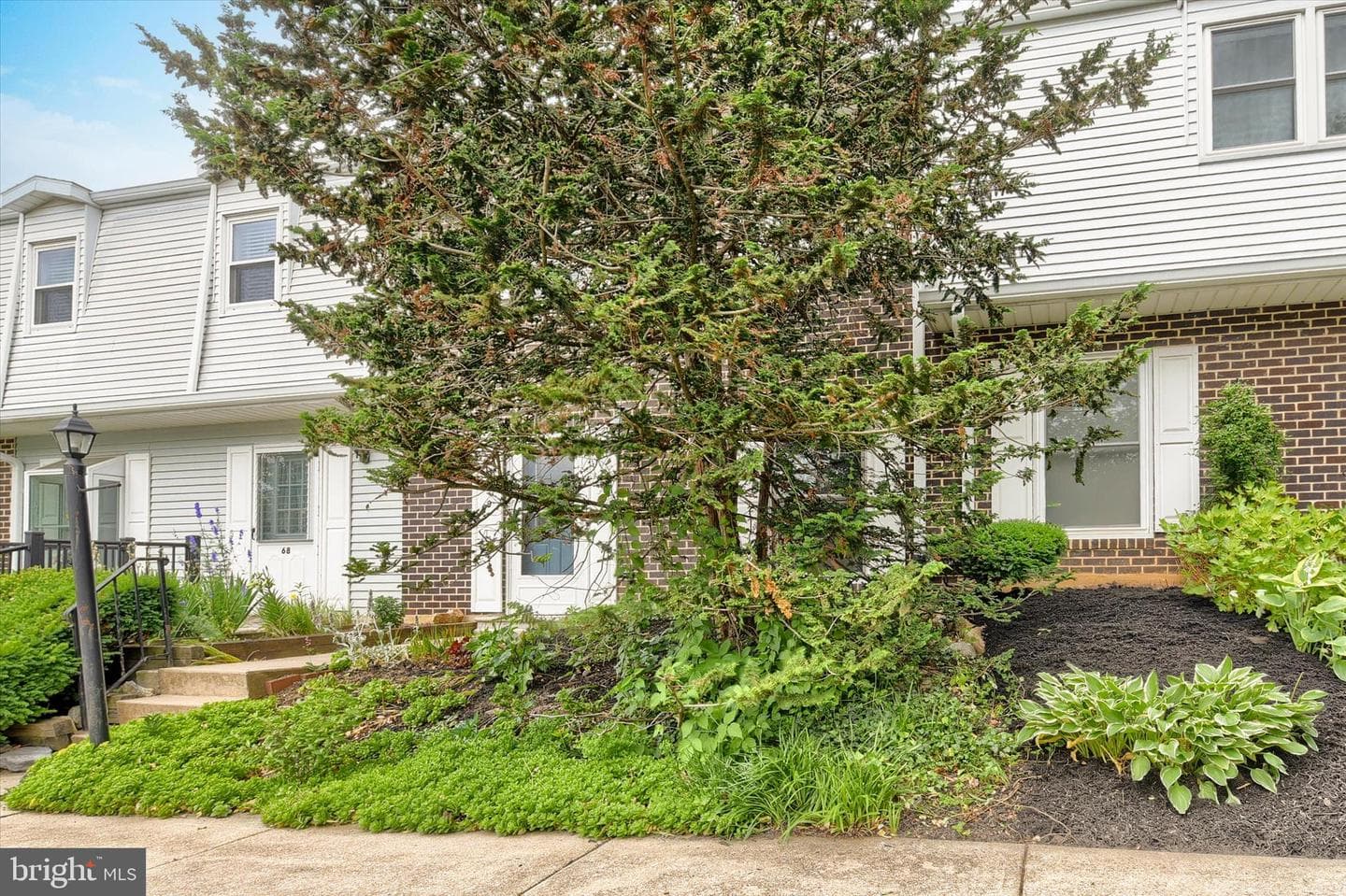 69 Drexel Place photo 3