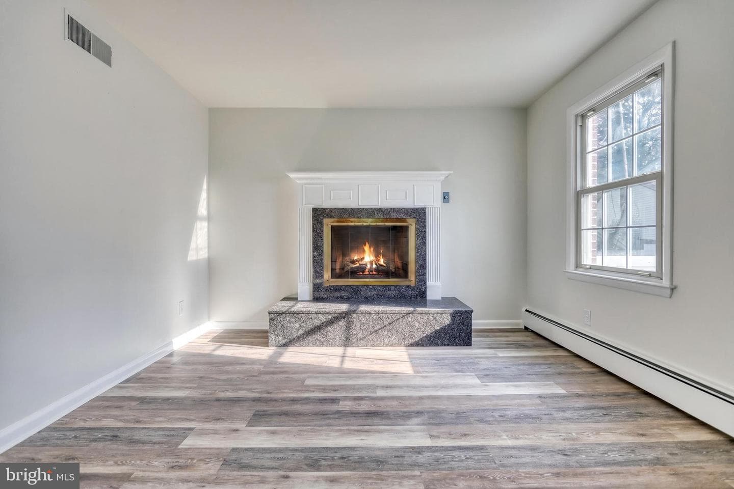 370 Beverly Road photo 38