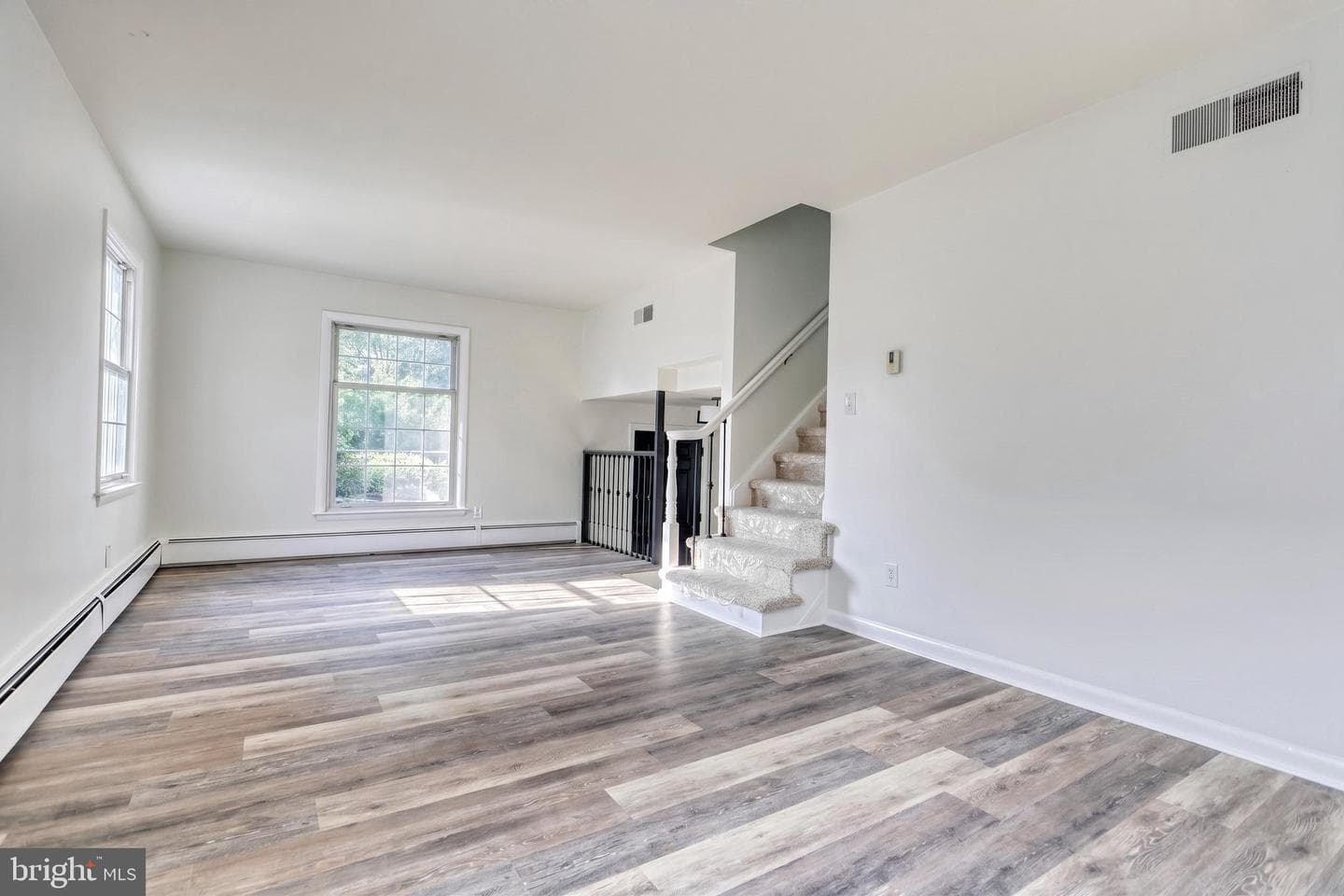 370 Beverly Road photo 39