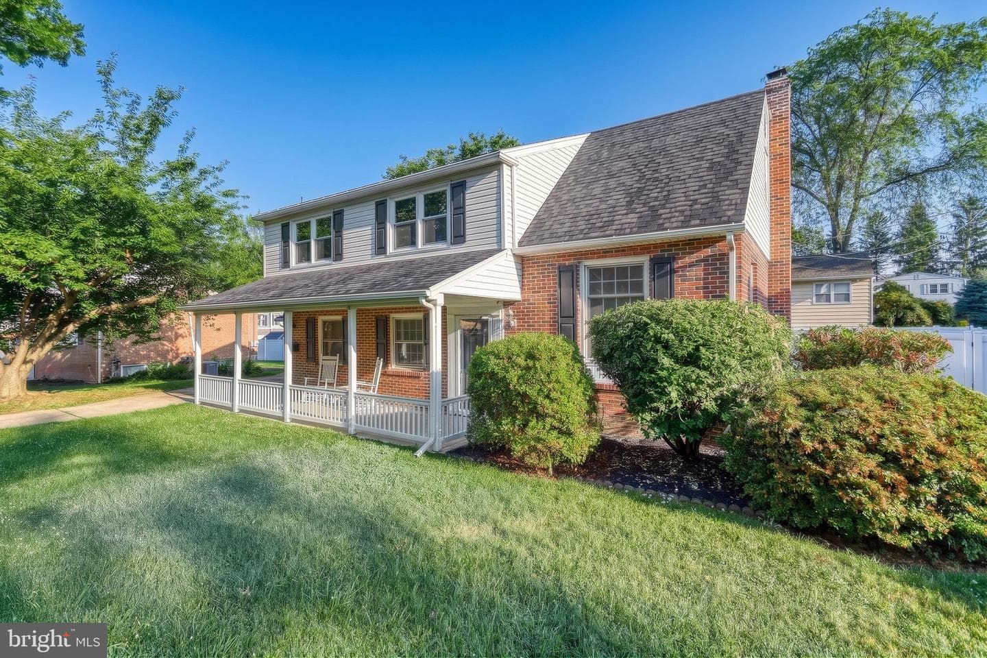 370 Beverly Road photo 5