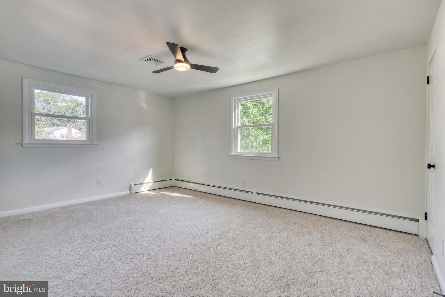 370 Beverly Road photo 50