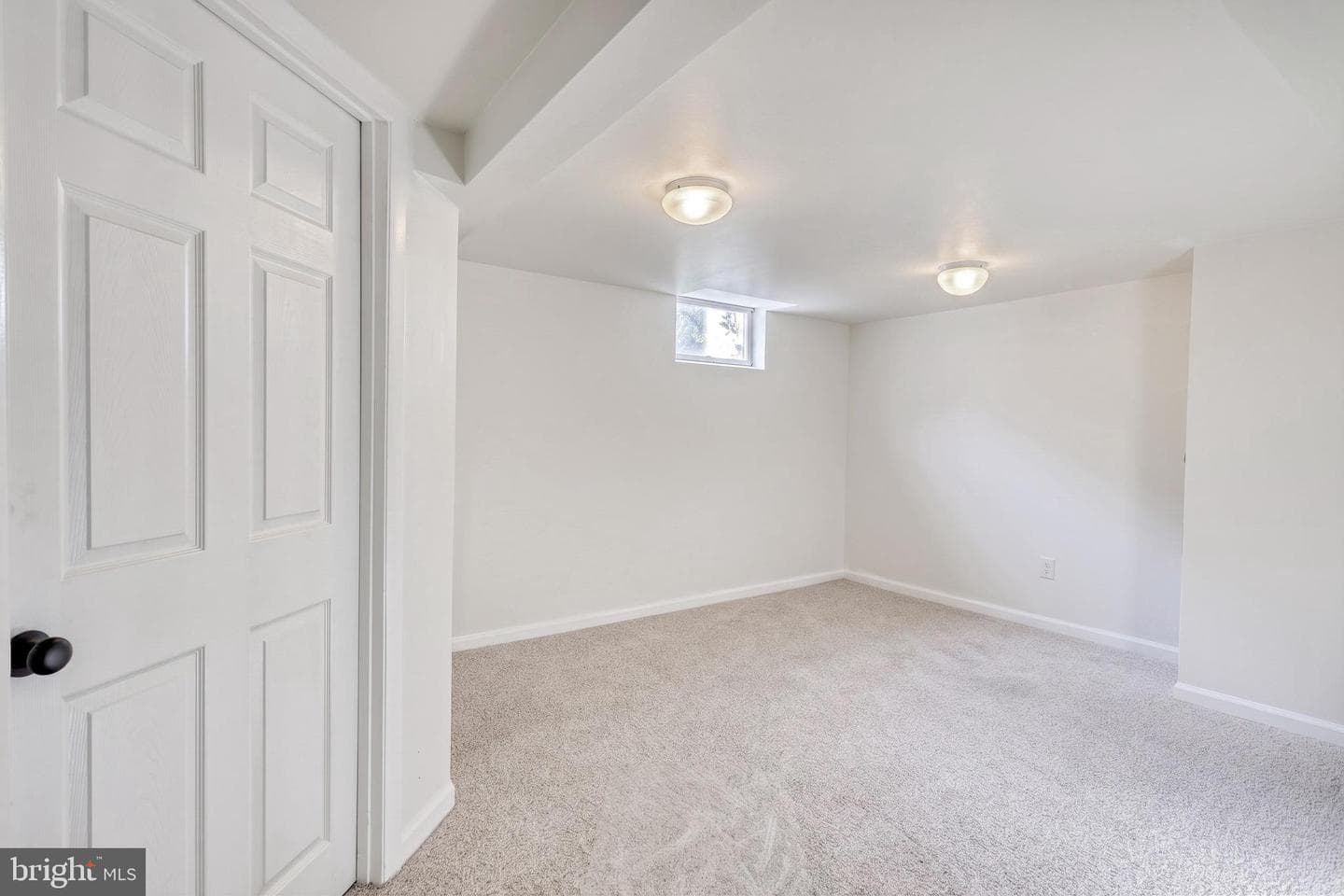 370 Beverly Road photo 56