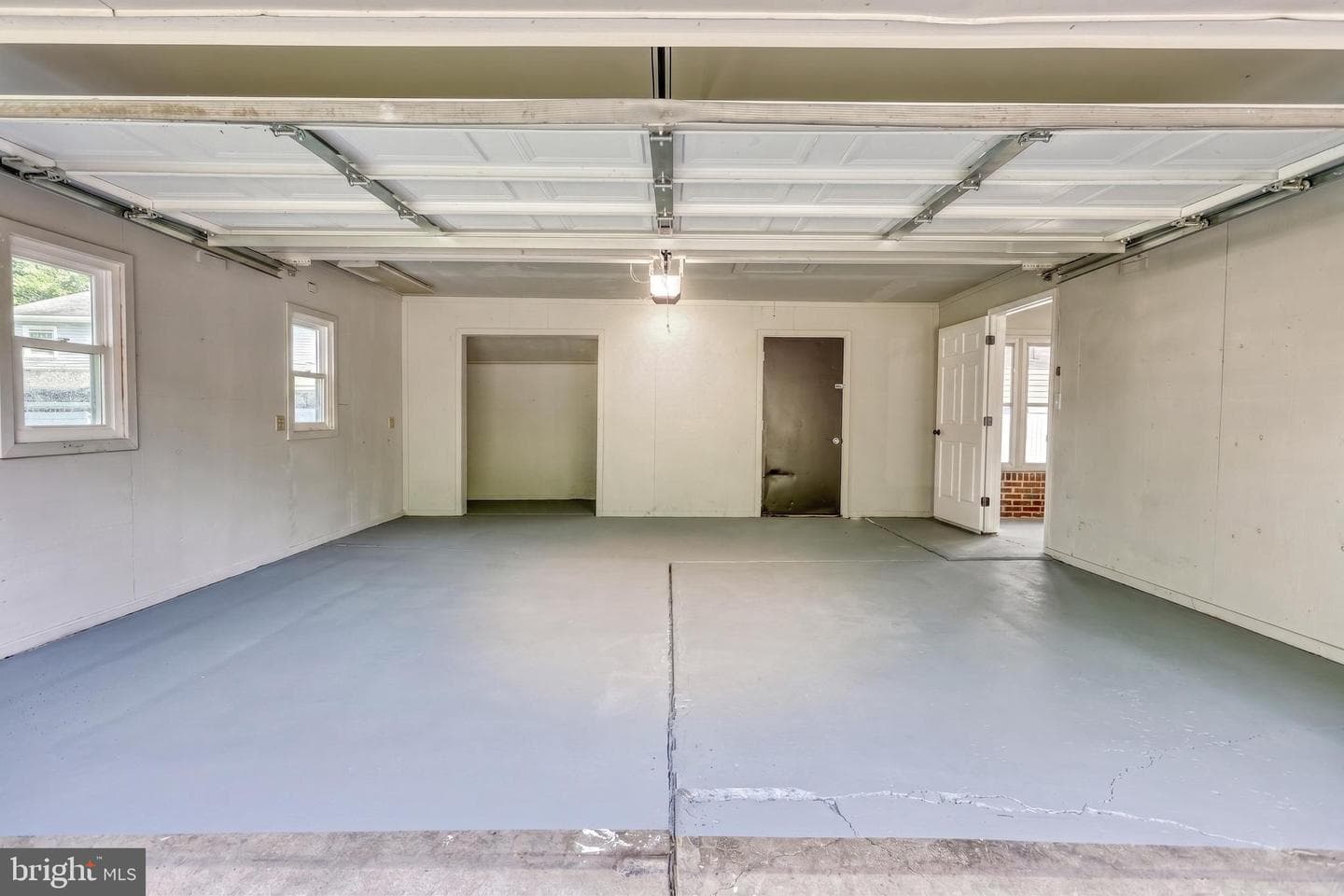 370 Beverly Road photo 61