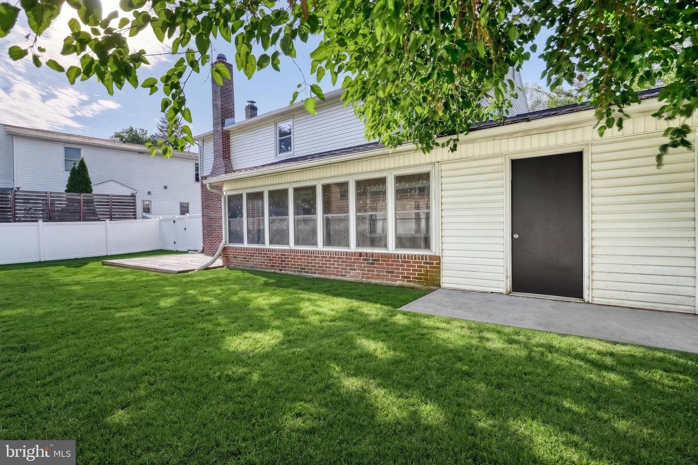 370 Beverly Road photo 66