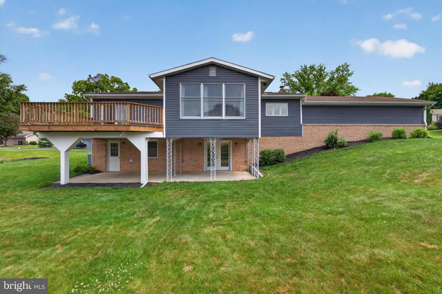 807 Lancelot Avenue photo 35