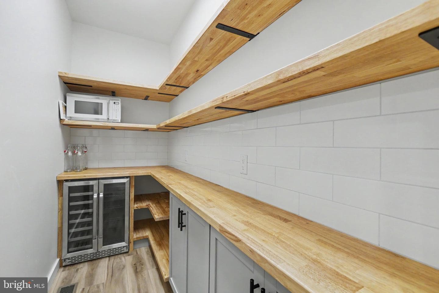 12 Oak Lane photo 14