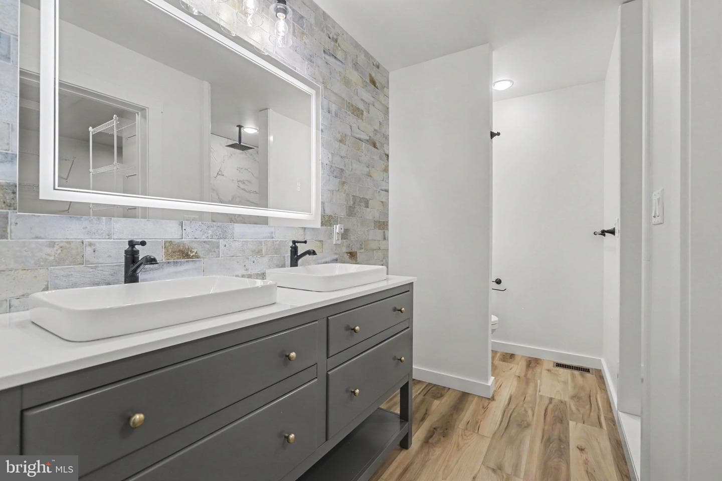 12 Oak Lane photo 23