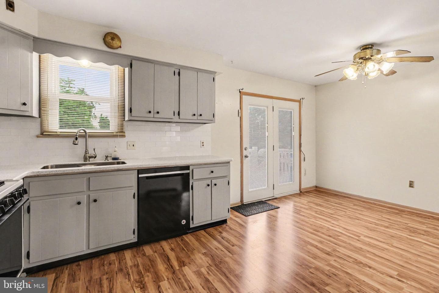 1200 Gross Drive photo 9