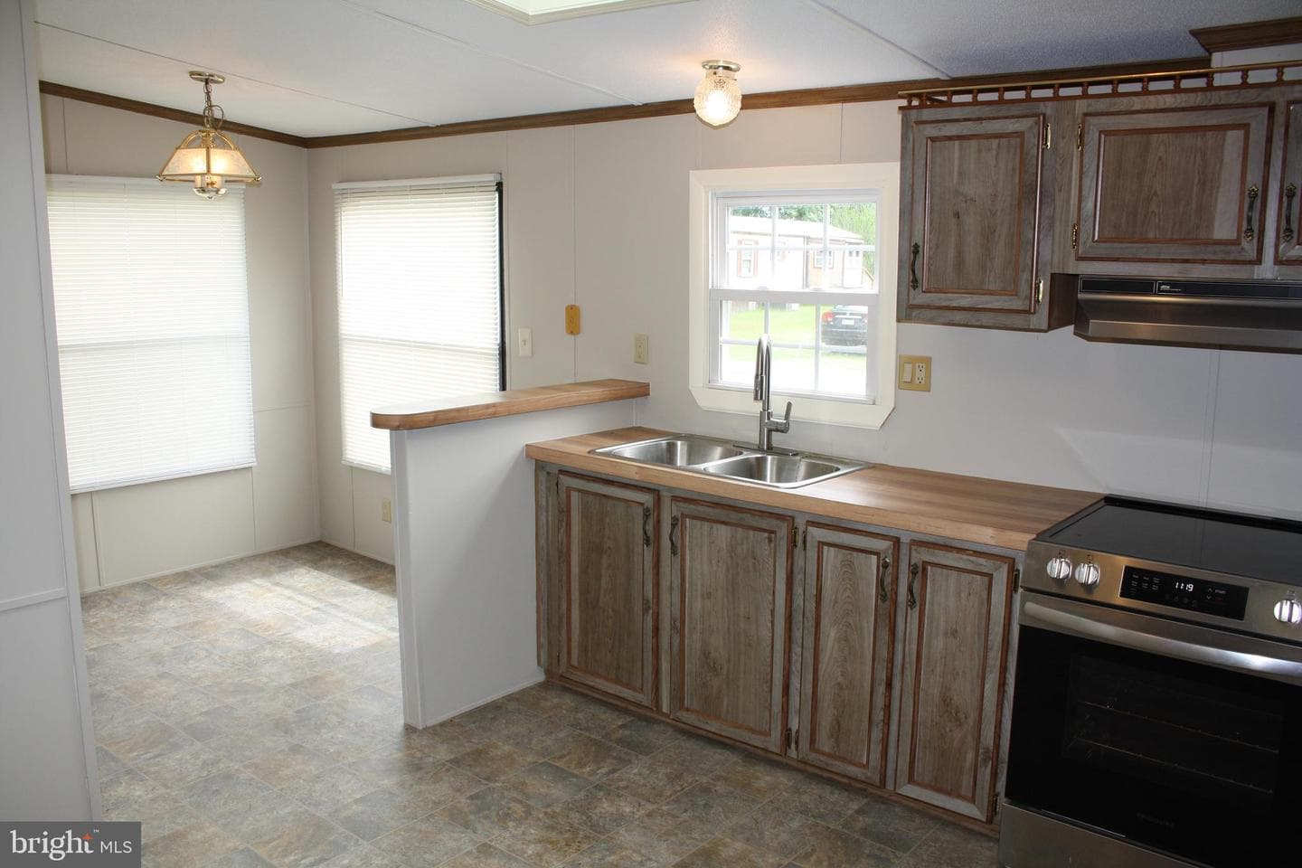 1 Larken Lane photo 11