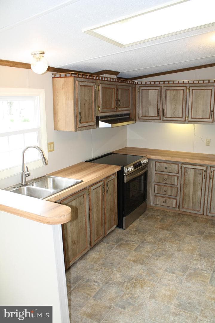 1 Larken Lane photo 14
