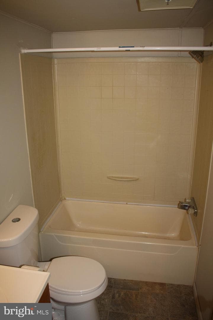 1 Larken Lane photo 18
