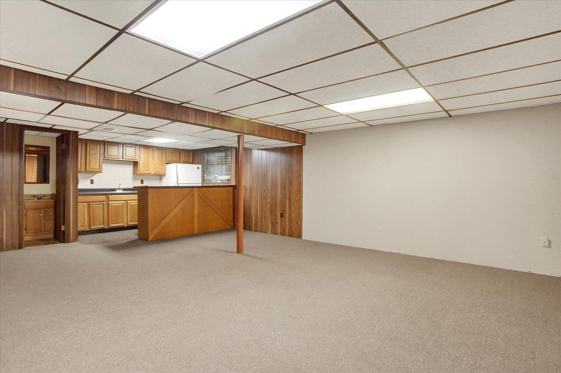470 Woodcrest Drive photo 39