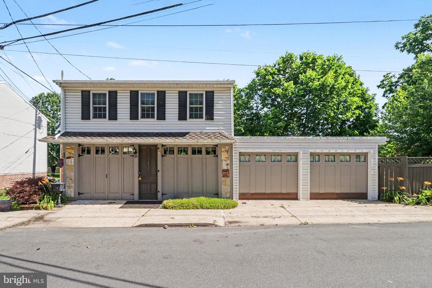 560 S Hanover Street photo 44