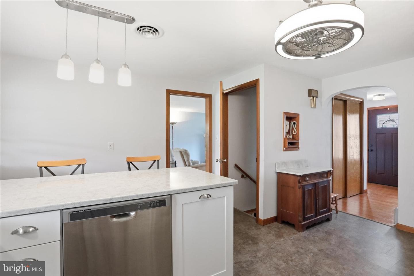 630 Charles Street photo 17