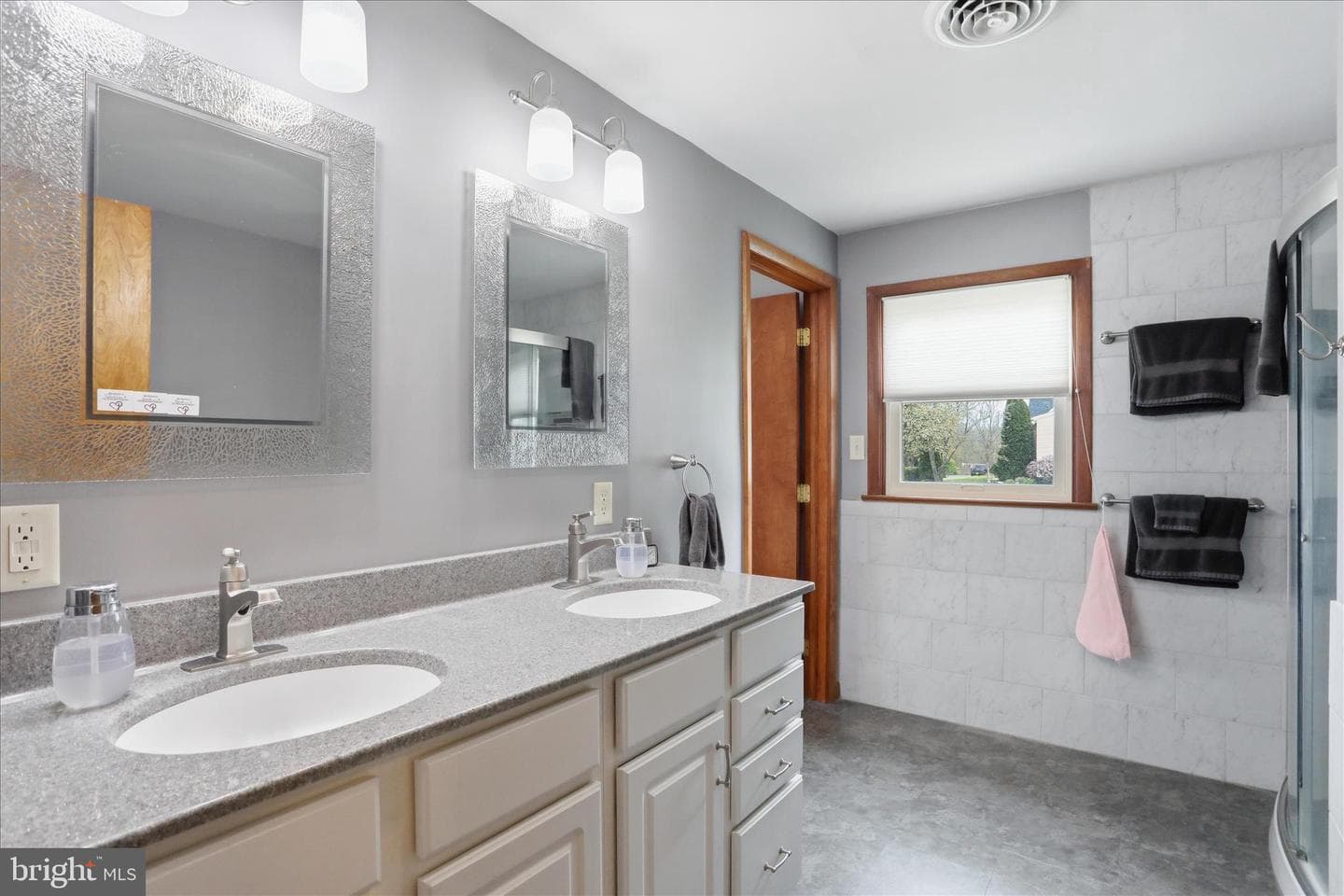 630 Charles Street photo 31
