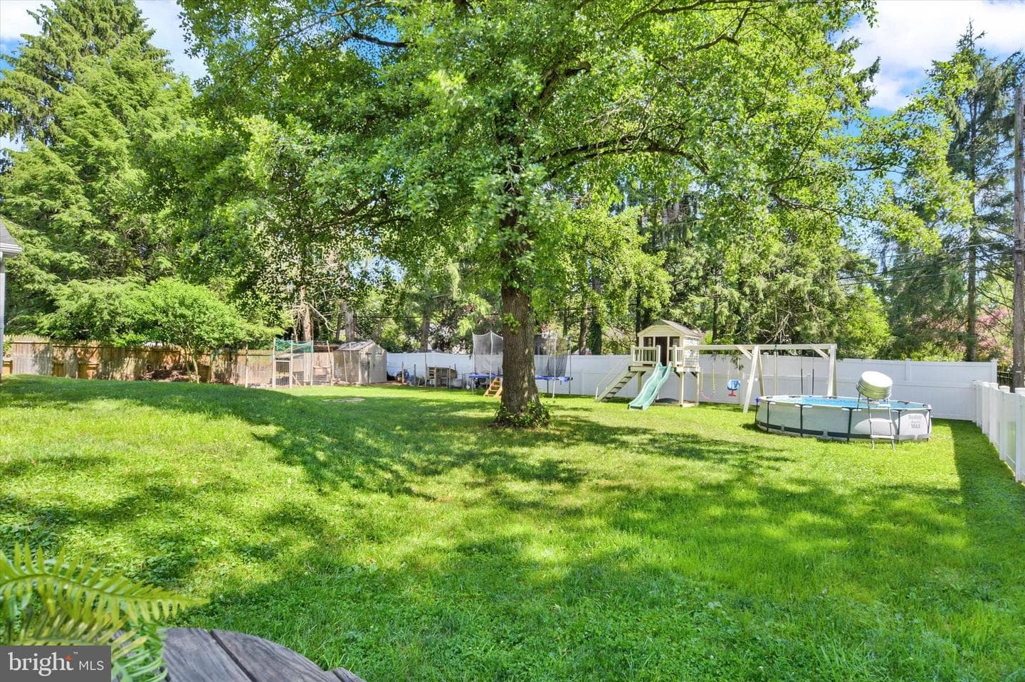 15 Center Drive photo 34