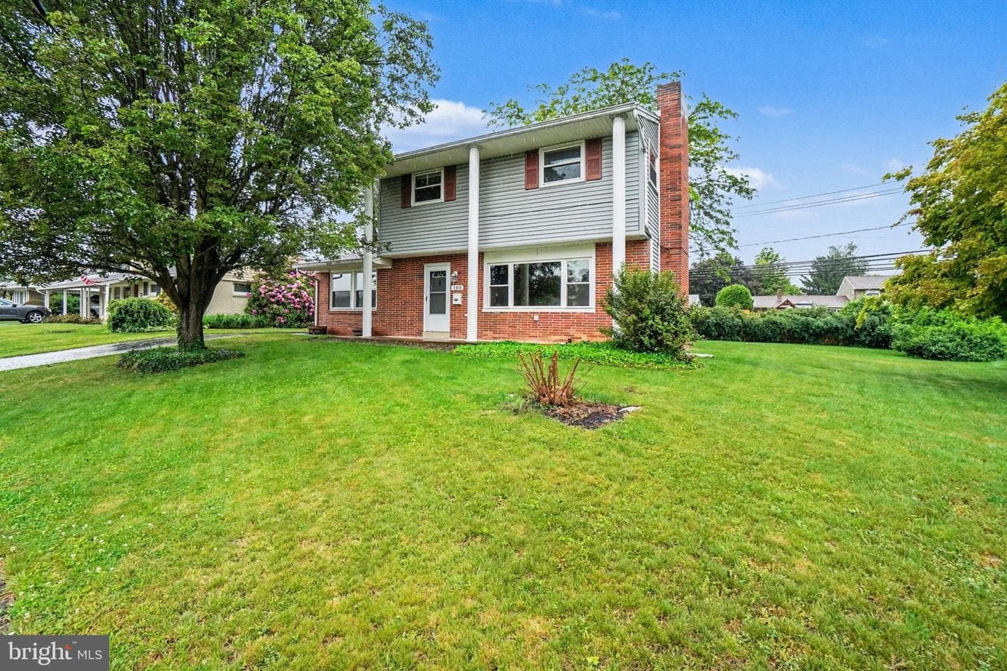 100 Lancaster Boulevard photo 3