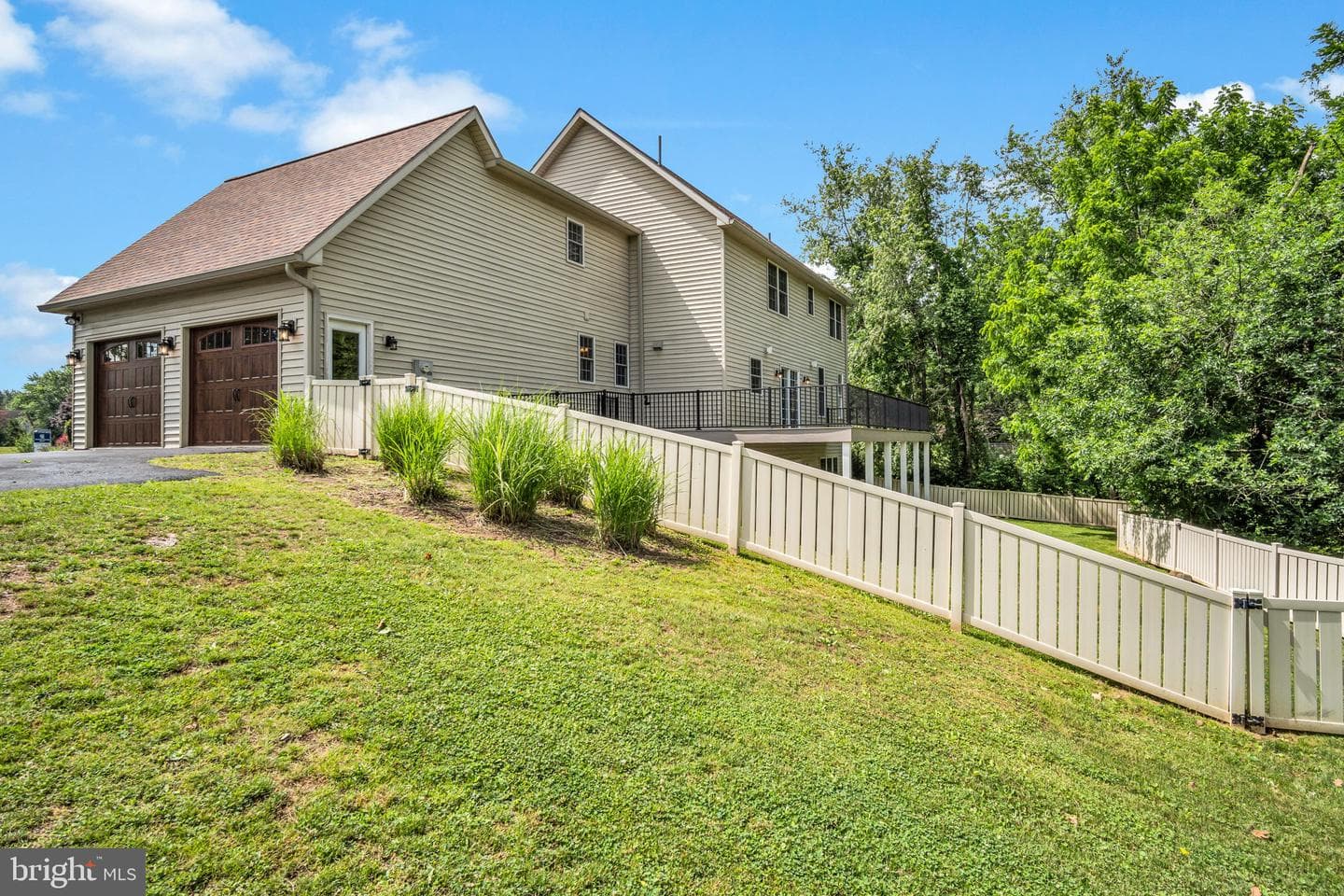 4002 Glenfinnan Place photo 44