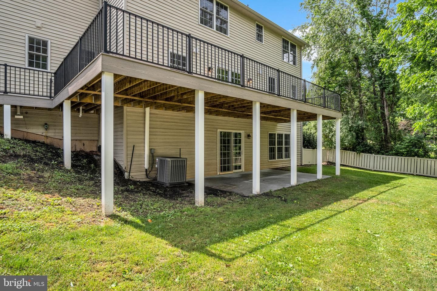 4002 Glenfinnan Place photo 47