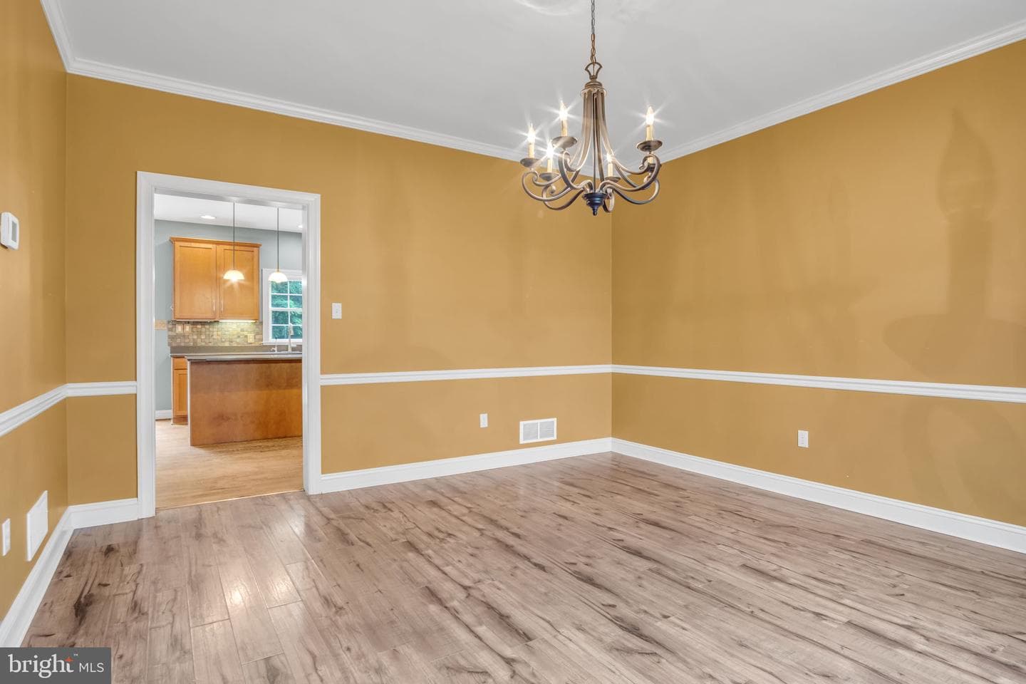 4002 Glenfinnan Place photo 7