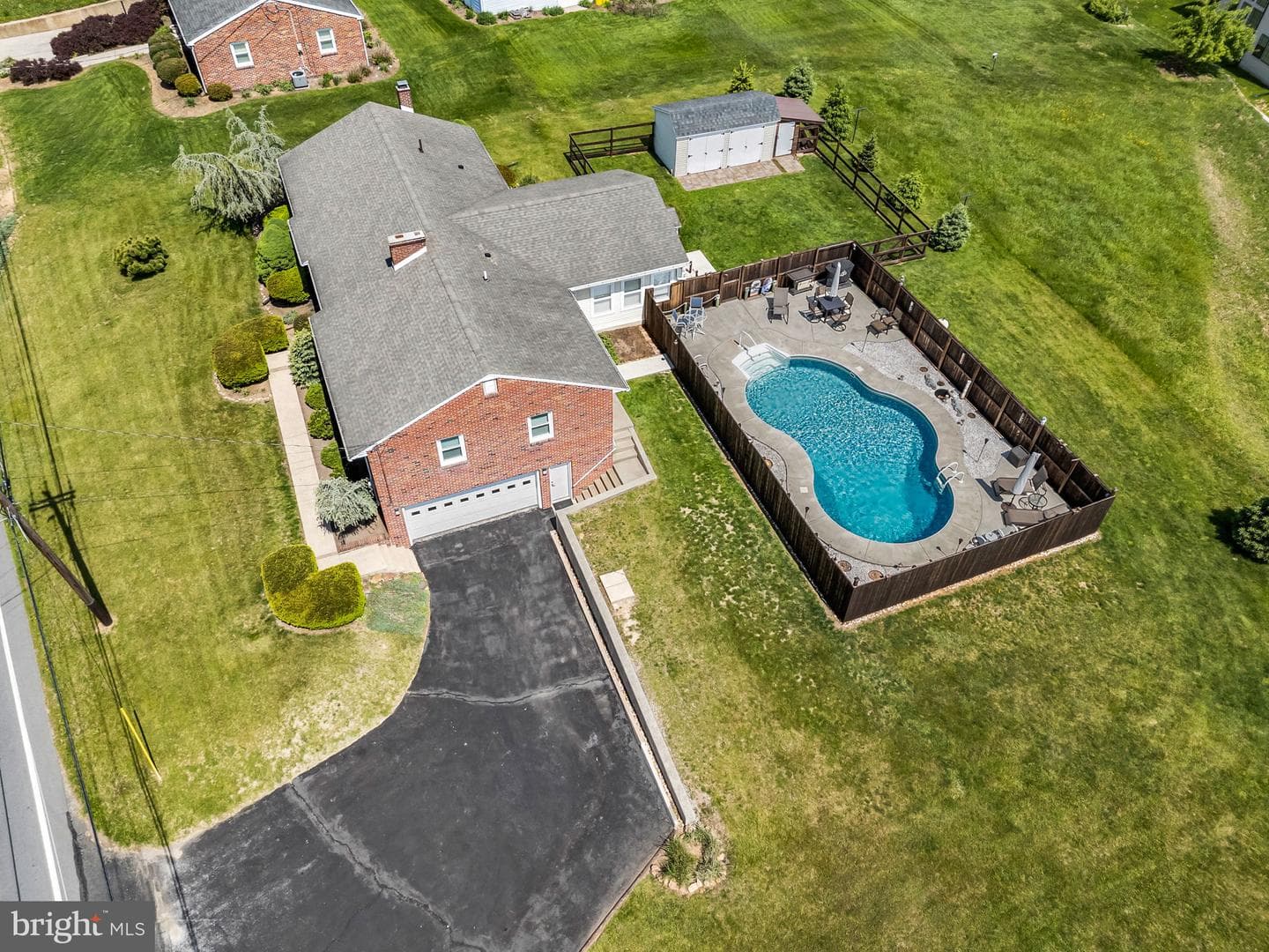 1257 Rossmoyne Road photo 30