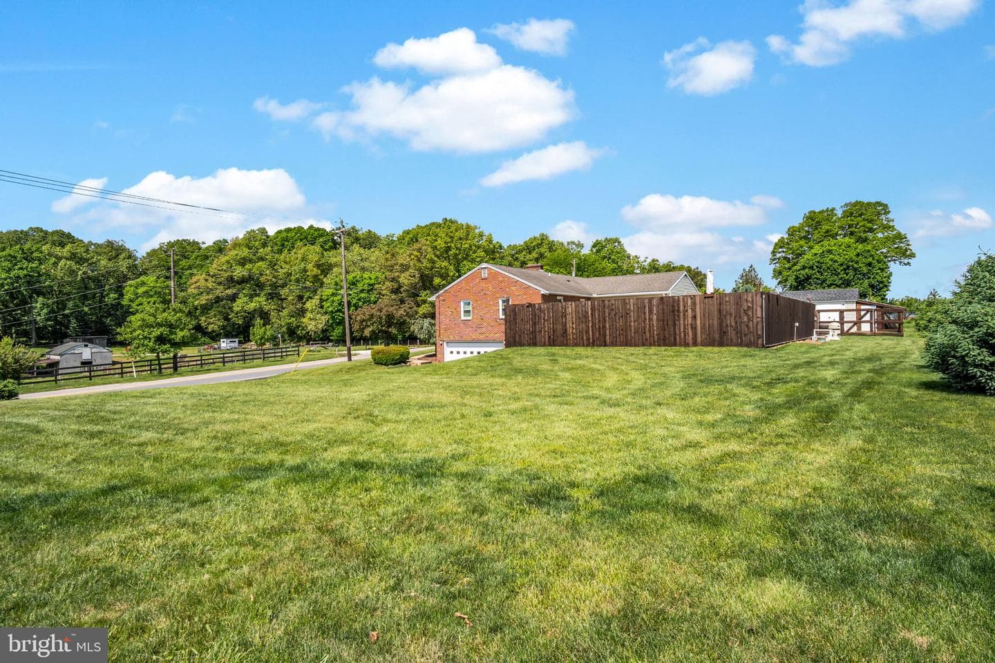 1257 Rossmoyne Road photo 38