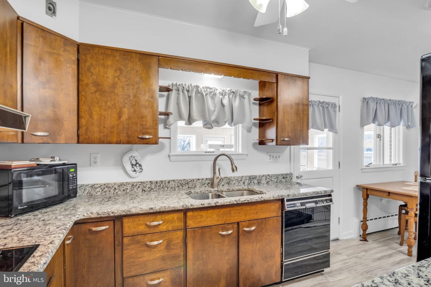 1257 Rossmoyne Road photo 8