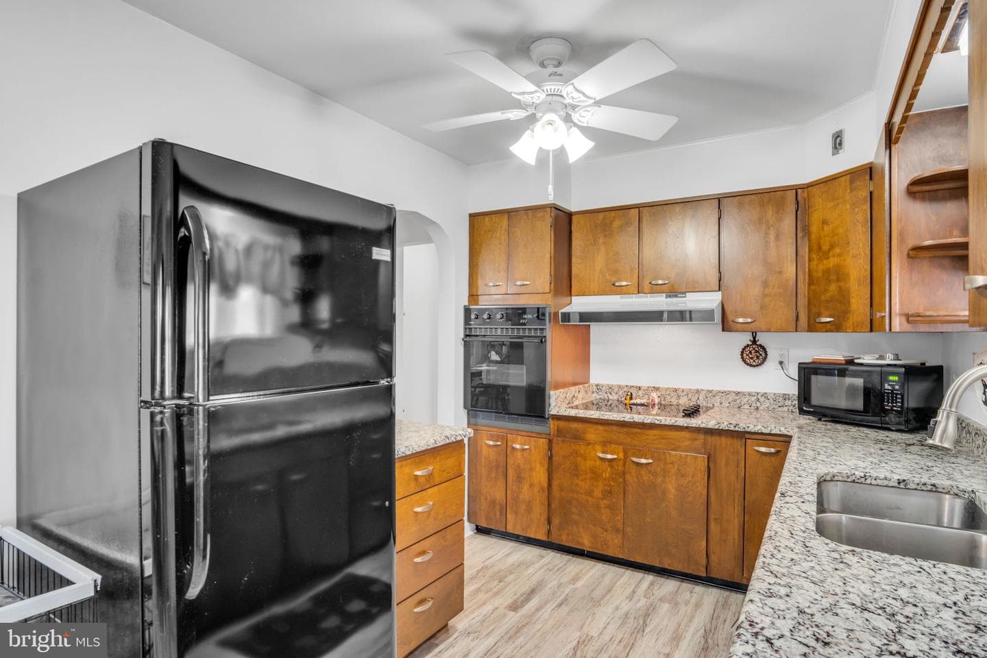 1257 Rossmoyne Road photo 9