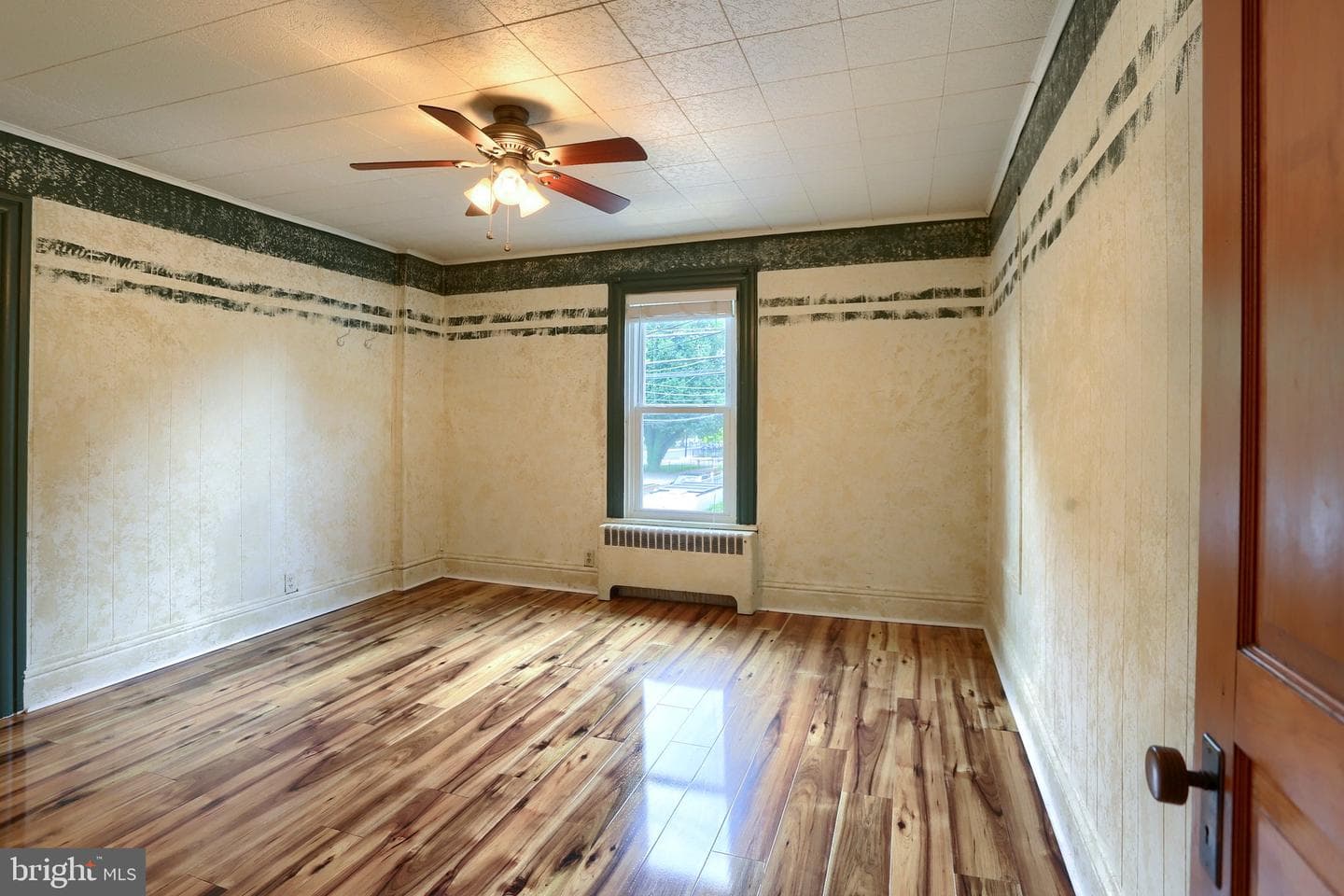 9 S Washington Street photo 24