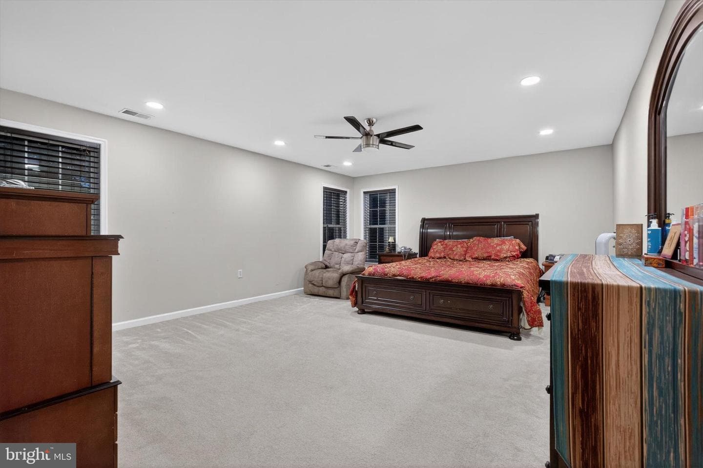 16 Foxwood Boulevard photo 32