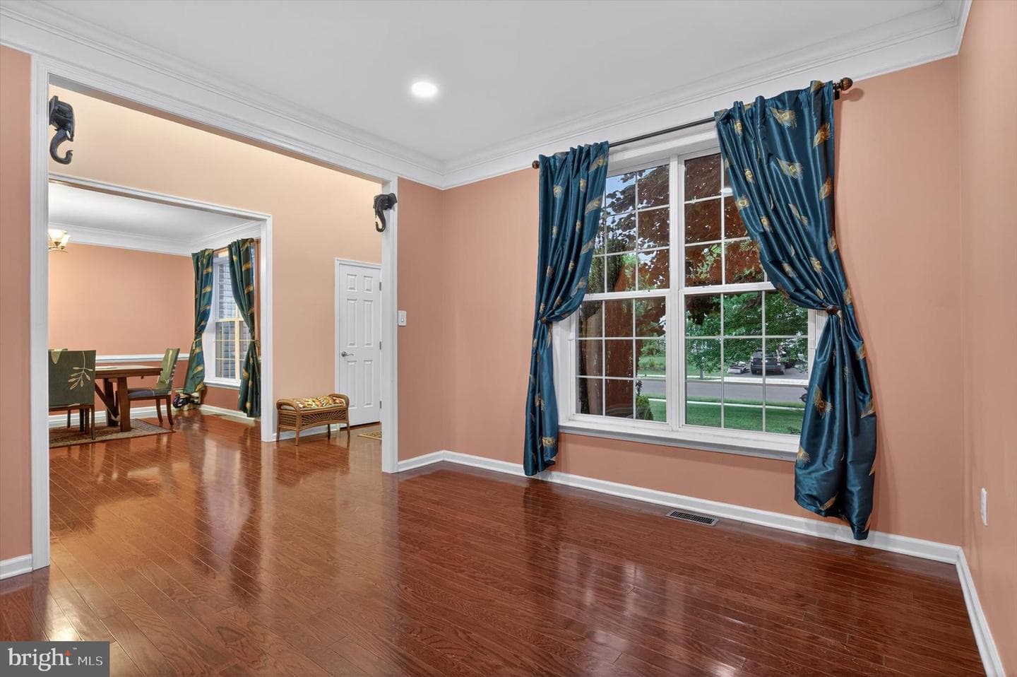 16 Foxwood Boulevard photo 7