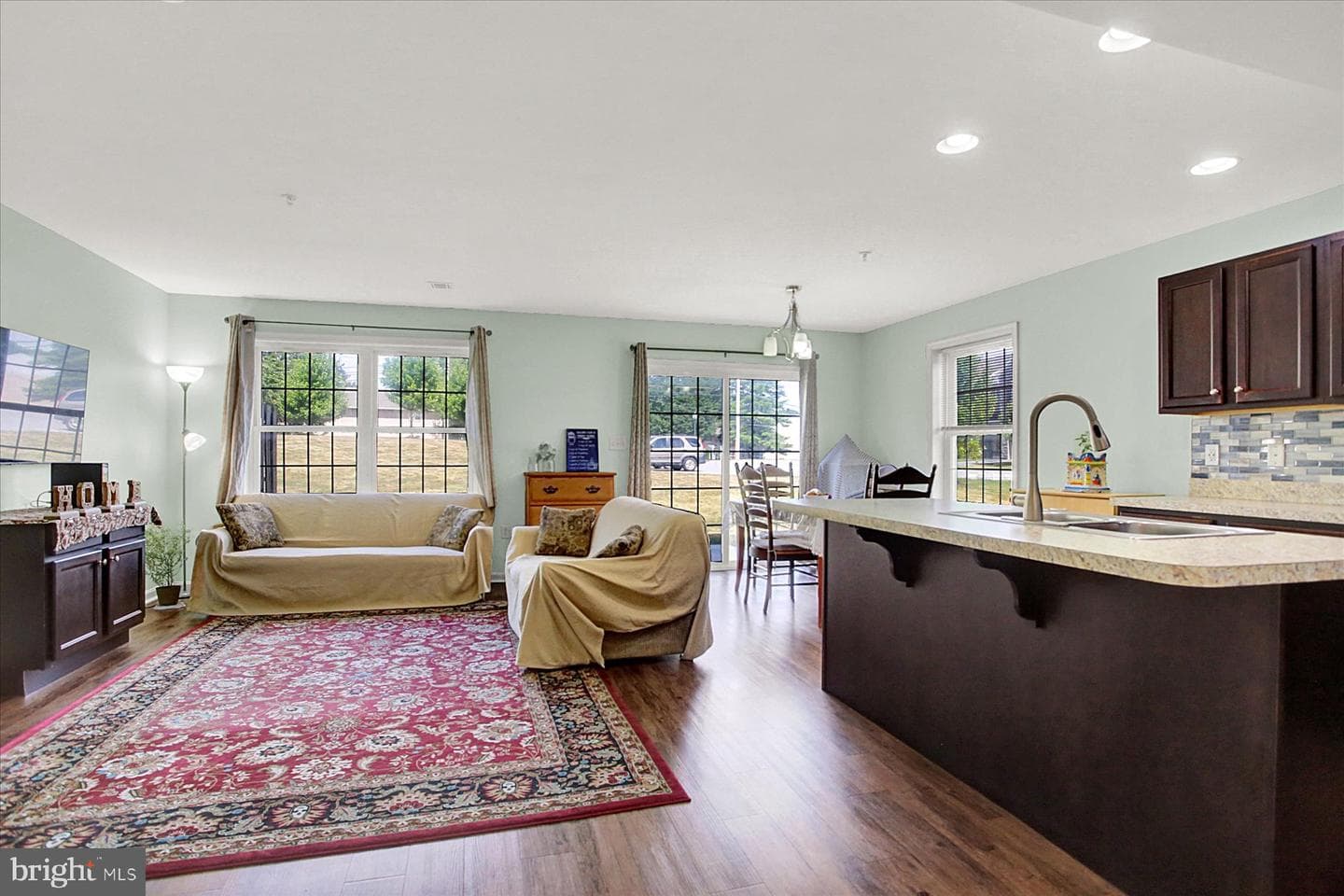 349 Melbourne Lane photo 9