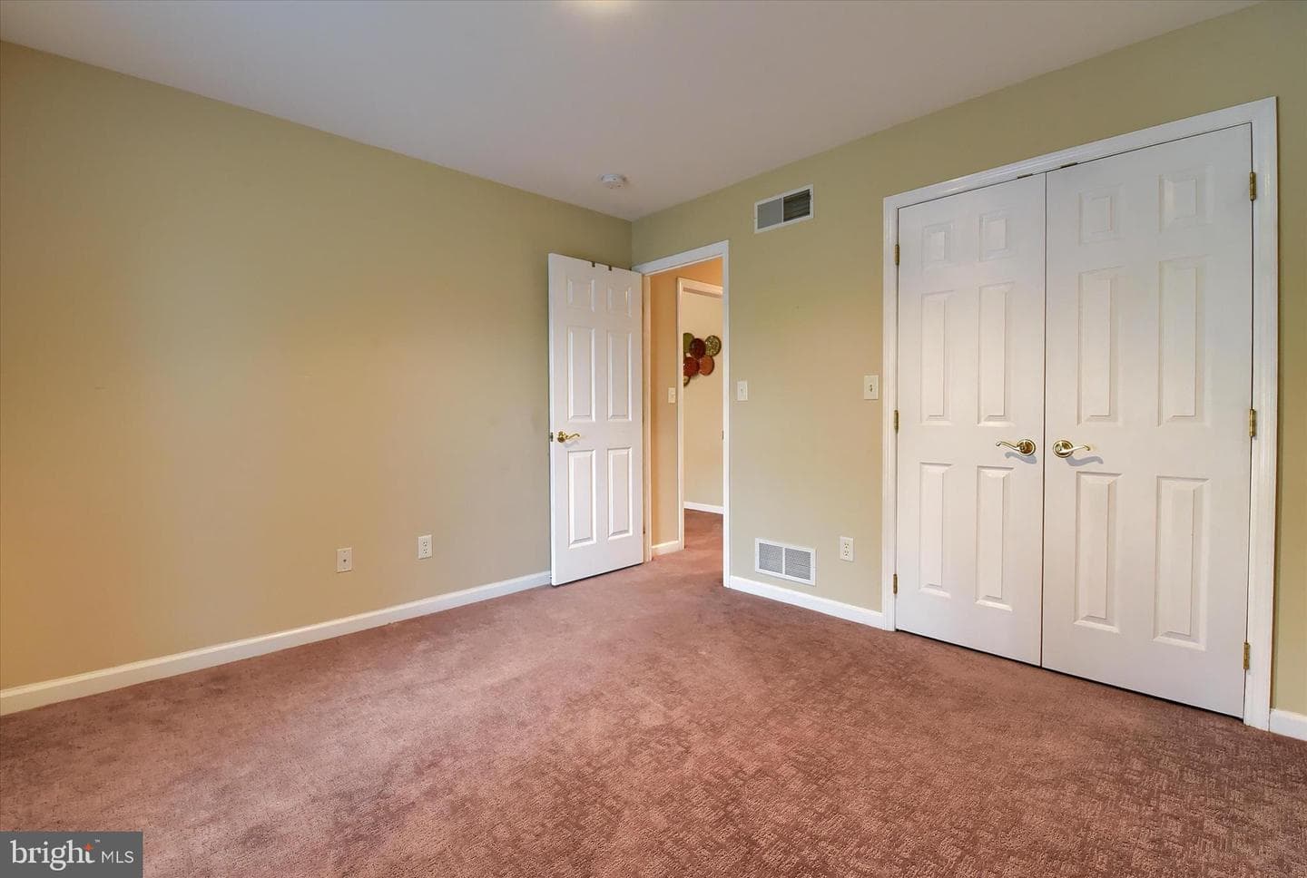 38 Ridgeway Drive photo 17