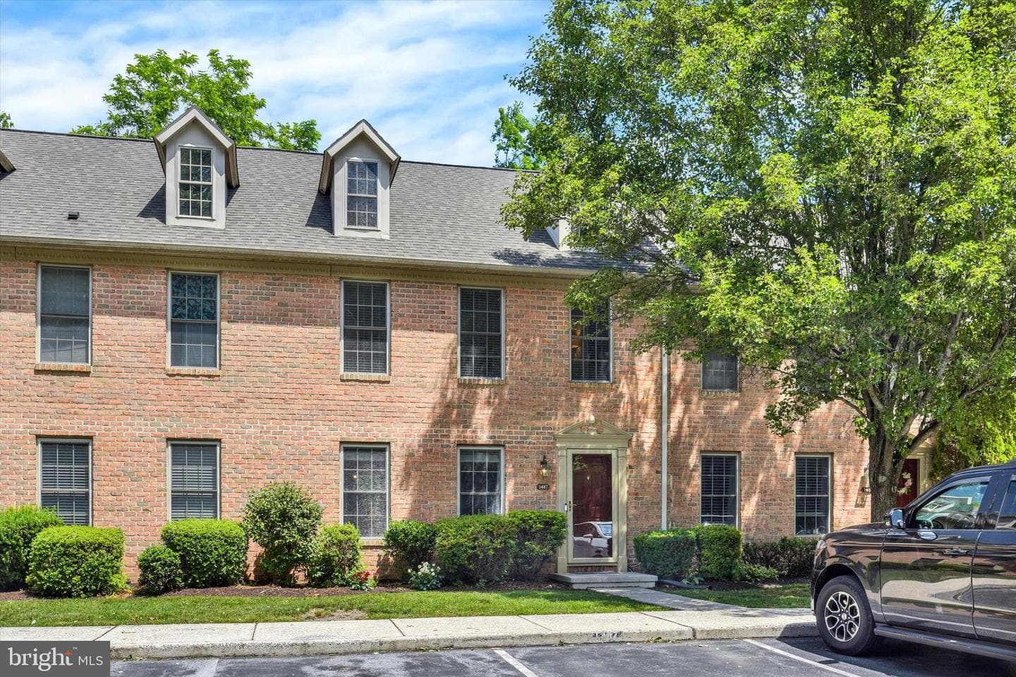 1487 Olde Oak Court photo 1