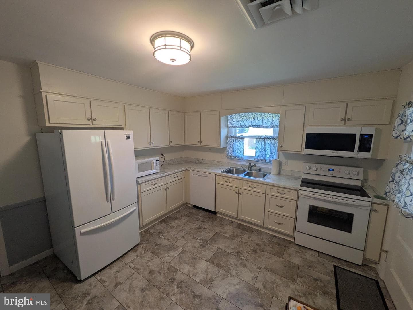 4406 Royal Oak Road photo 11
