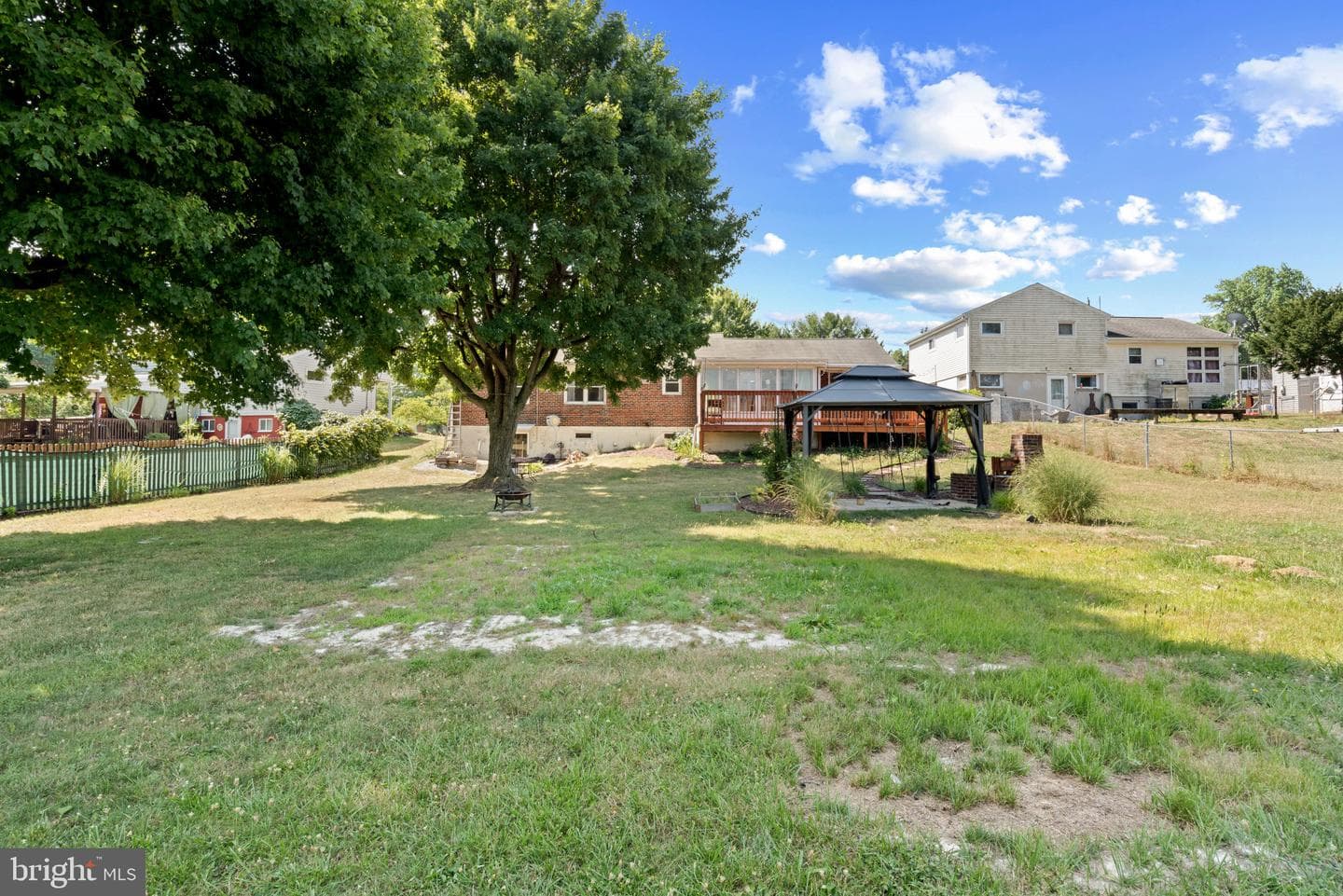14 Sharon Road photo 33