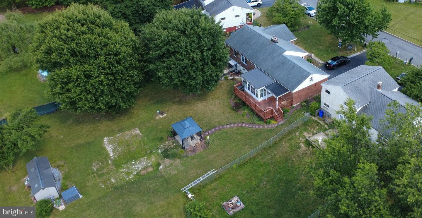 14 Sharon Road photo 40