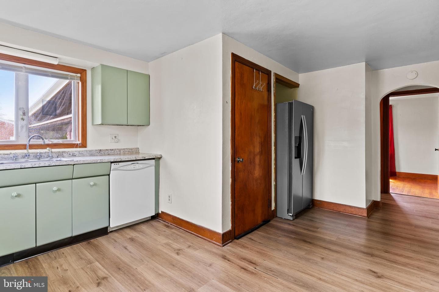 1883 George Avenue photo 6
