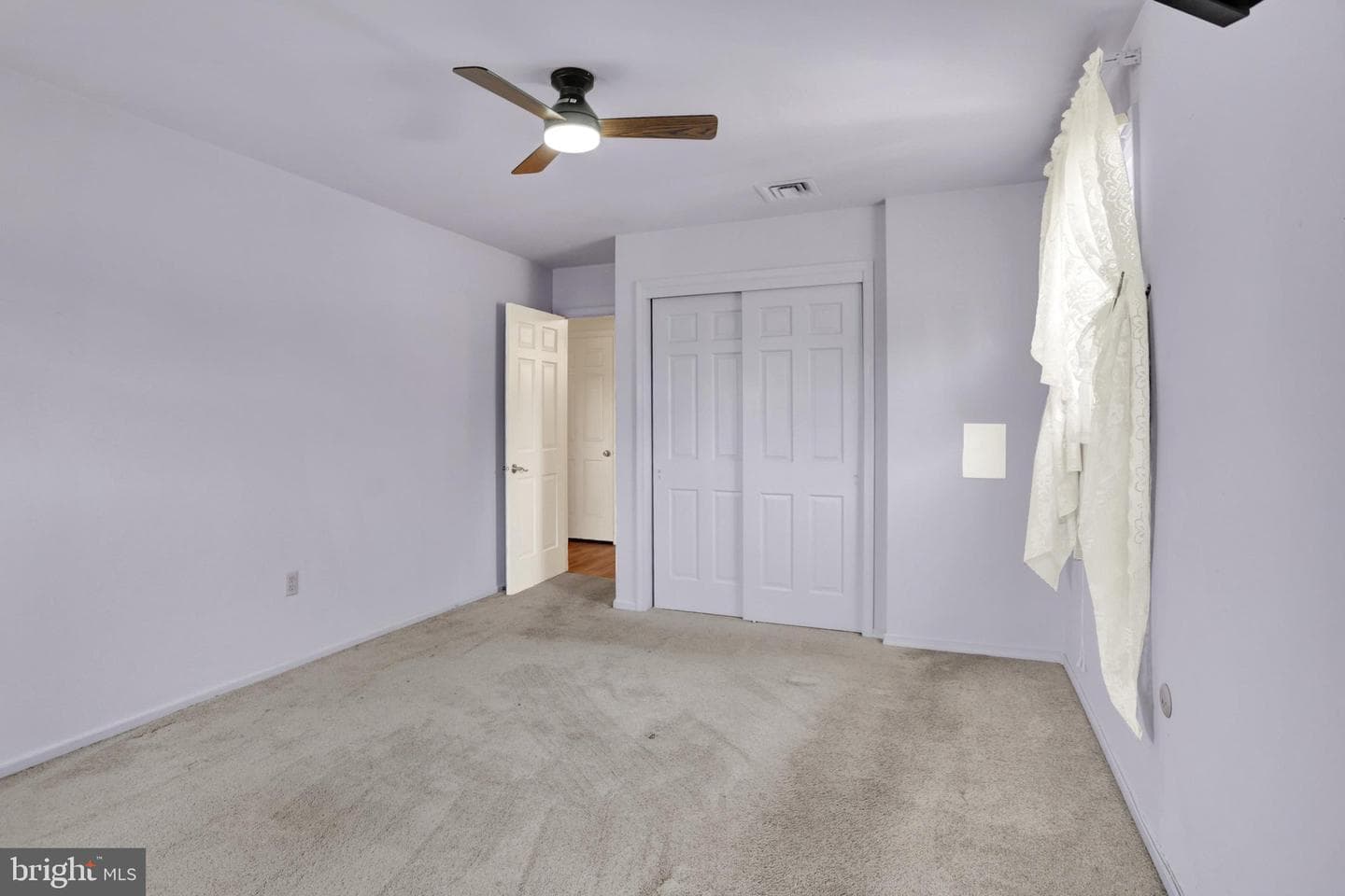 909 Wakefield Avenue photo 23